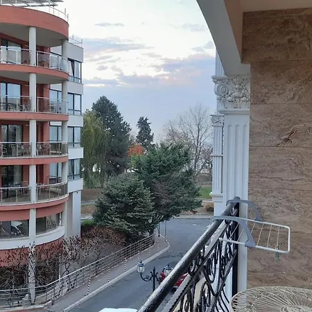 4-zimmer-luxusappartment Direkt Am Strand Am Schwarzem Meer Lejlighed